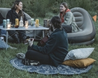 kilimok-dlya-piknika-easy-camp-bilberry-round-carpet-150-cm-180139-fotofox.com.ua-3.jpg