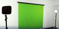fon-rollet-na-stenu-visico-rb-1820-chroma-key-screen-zeljonyj-1-8x2m-8.jpg