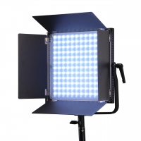 postijne-svitlo-visico-ft-650r-rgb-fotofox-8.jpg