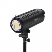 postijne-svitlo-visico-led-200t-iii-fotofox-3.jpg