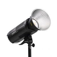 postijne-svitlo-visico-led-300t-iii-fotofox-4.jpg