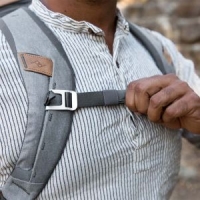 ryukzak-peak-design-everyday-backpack-zip-15l-ash-bedbz-15-as-2-fotofox.com.ua-8.jpg