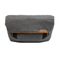sumka-peak-design-field-pouch-v2-charcoal-bp-ch-2-1
